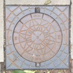 manholeb
