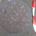 manhole l b